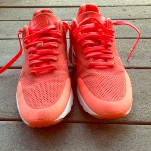 Lightly worn Nike Air Max